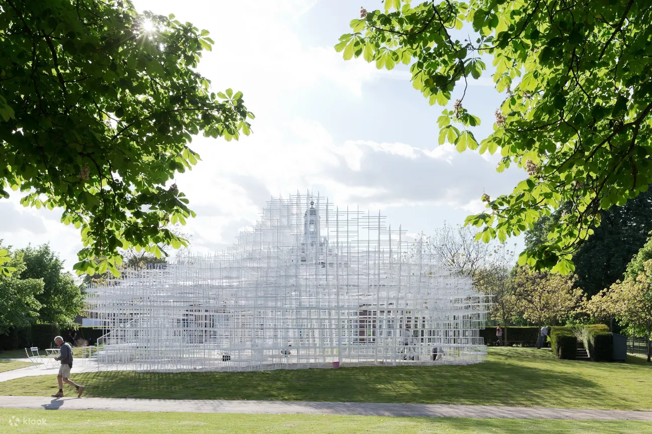 2013年蛇形画廊展馆，伦敦，2013年，摄影：Iwan Byrne
